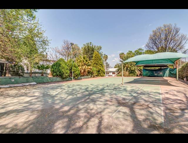 500M² OFFICE FOR SALE IN BRYANSTON